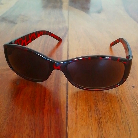 Tortoiseshell Prescription Sunglasses - Picture 3 of 4